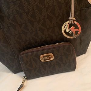Micheal Kors wallet